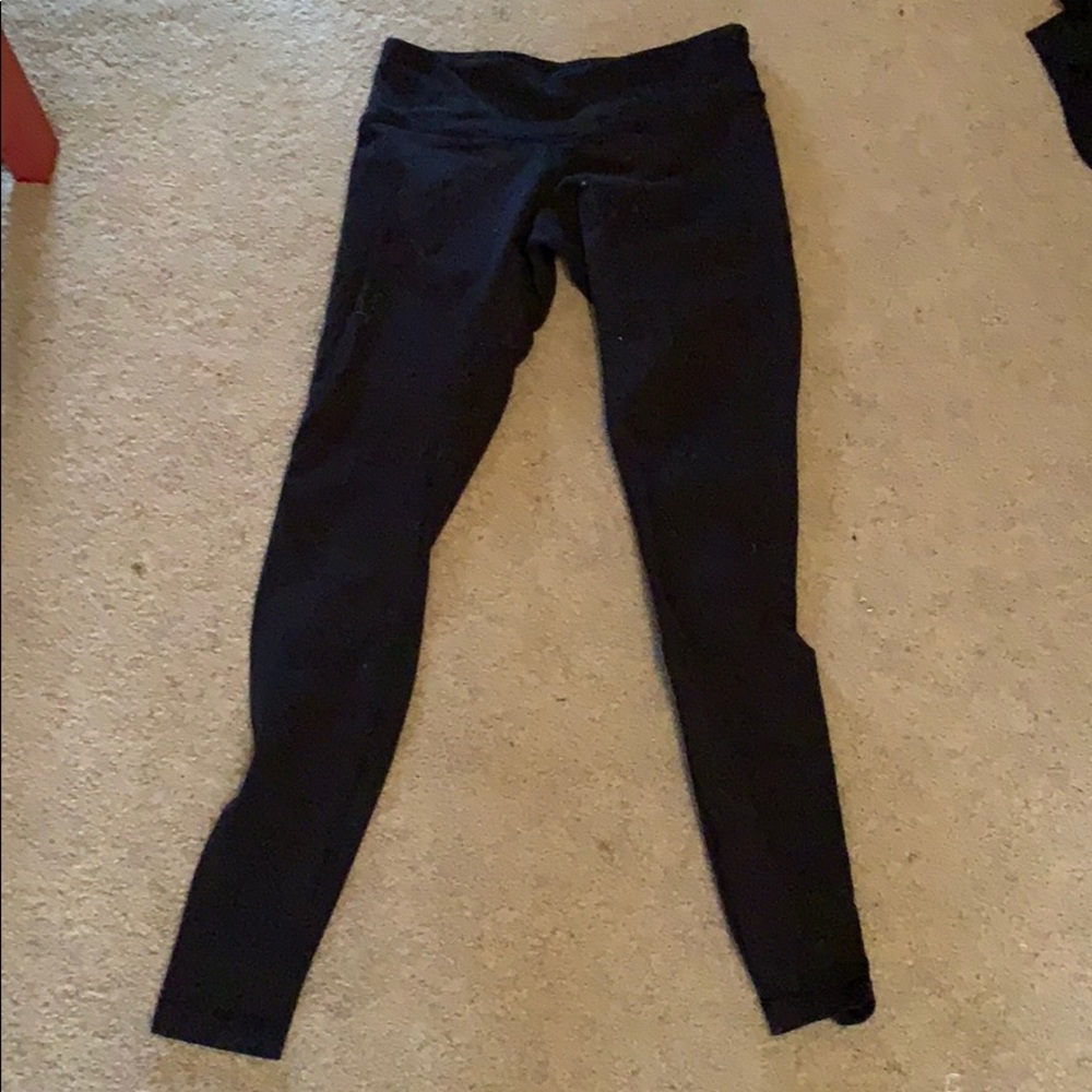 Black lululemon leggings size 8